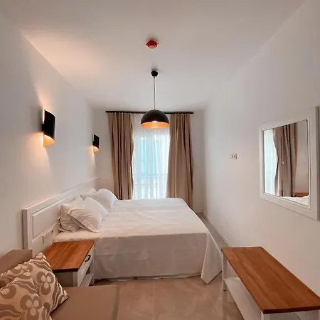 Amber Boutique Çeşme