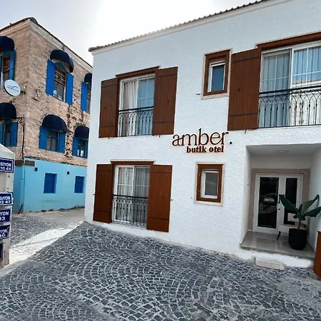 Amber Boutique *