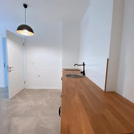 Amber Boutique Hotel *