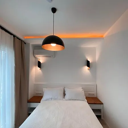 Amber Boutique Hotell *